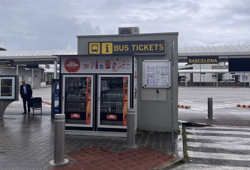 File:2025-05-09 bus-station-girona-airport cropped.jpg