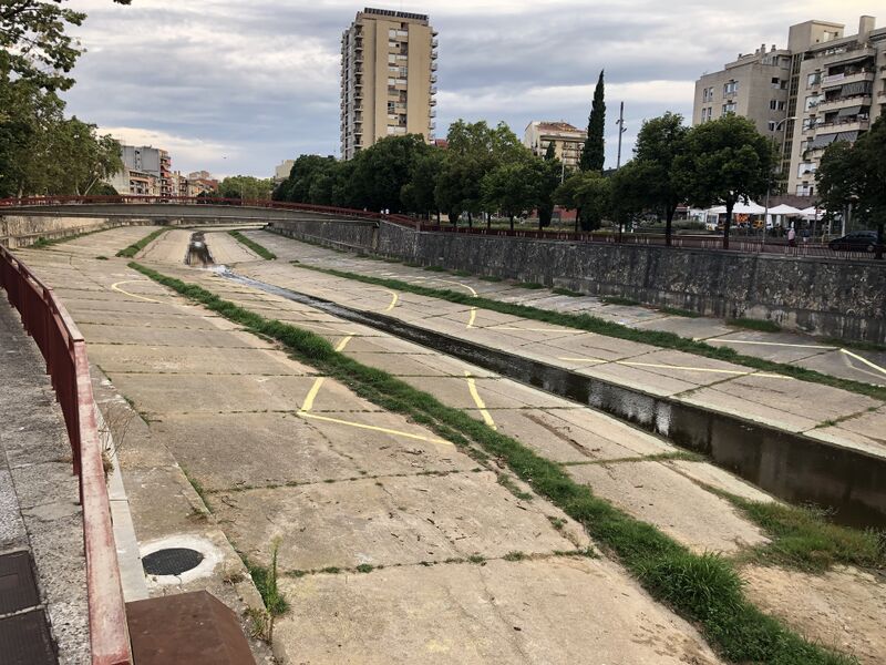 File:2020-08-18 19-05-31 onyar.JPG