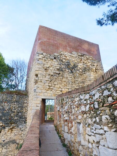 File:2026-01-28 10-15-10 Torre-Gironella.JPG